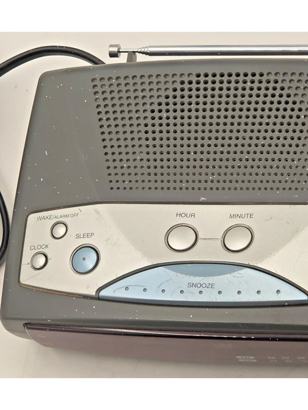 White-Westinghouse WCR-11649 AM FM Weather Band Alarm Clock Radio Tested